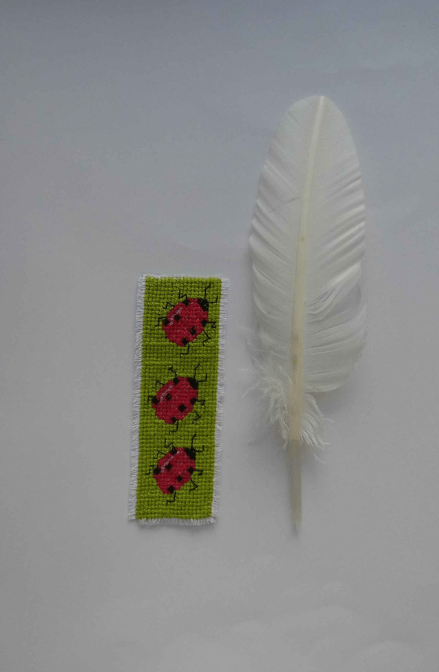 Le marque-page aux coccinelles