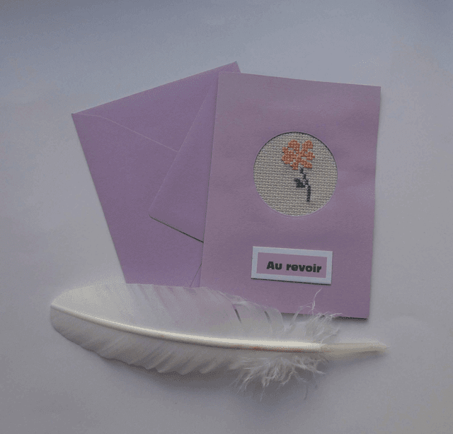 Une fleur brodée pour un au revoir