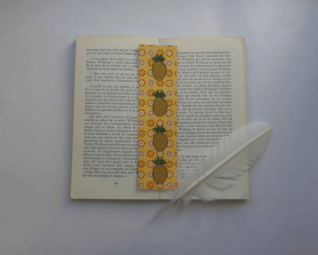 Le marque-page aux ananas