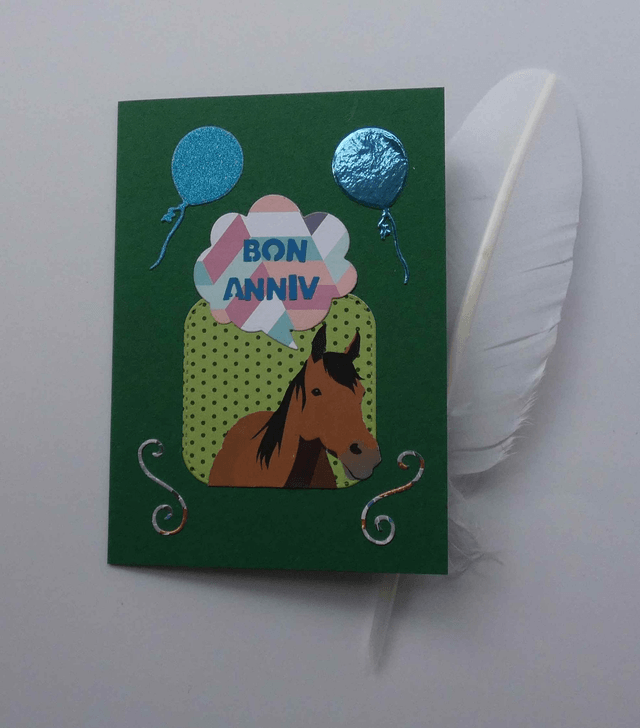 Joyeux anniversaire avec un cheval