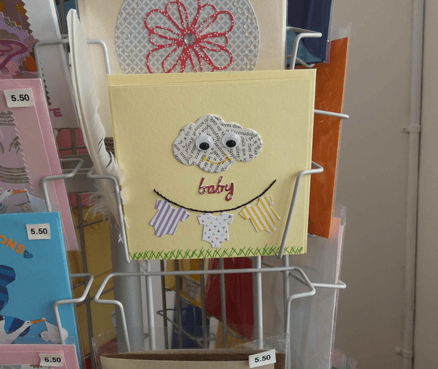 Une carte artisanale de naissance