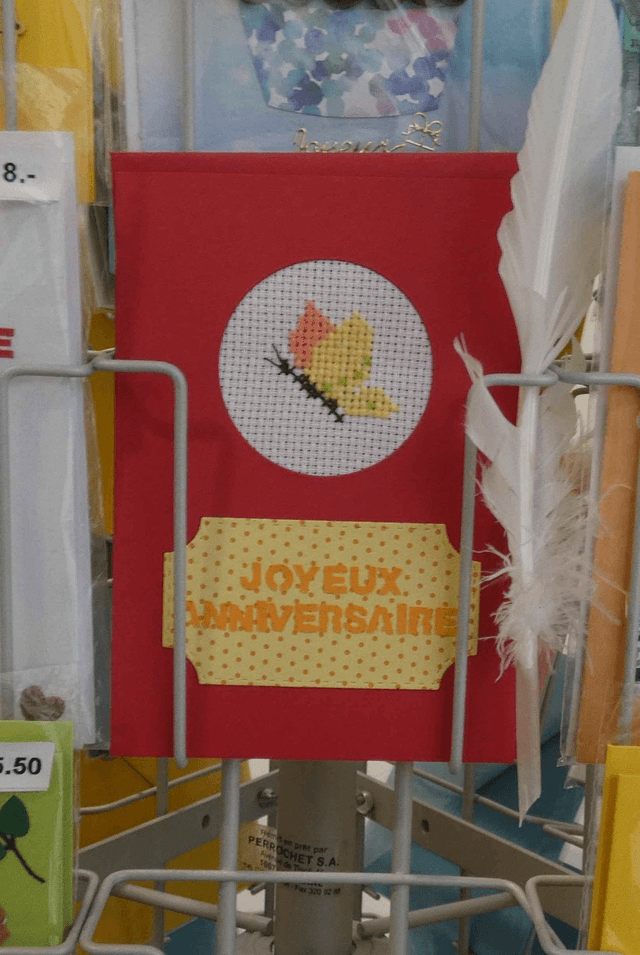 Le papillon brodé d'anniversaire